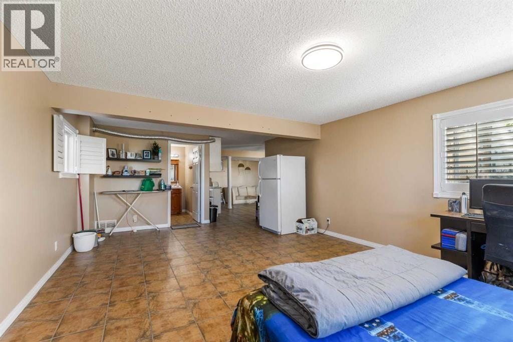 732 1 Avenue — photo 27