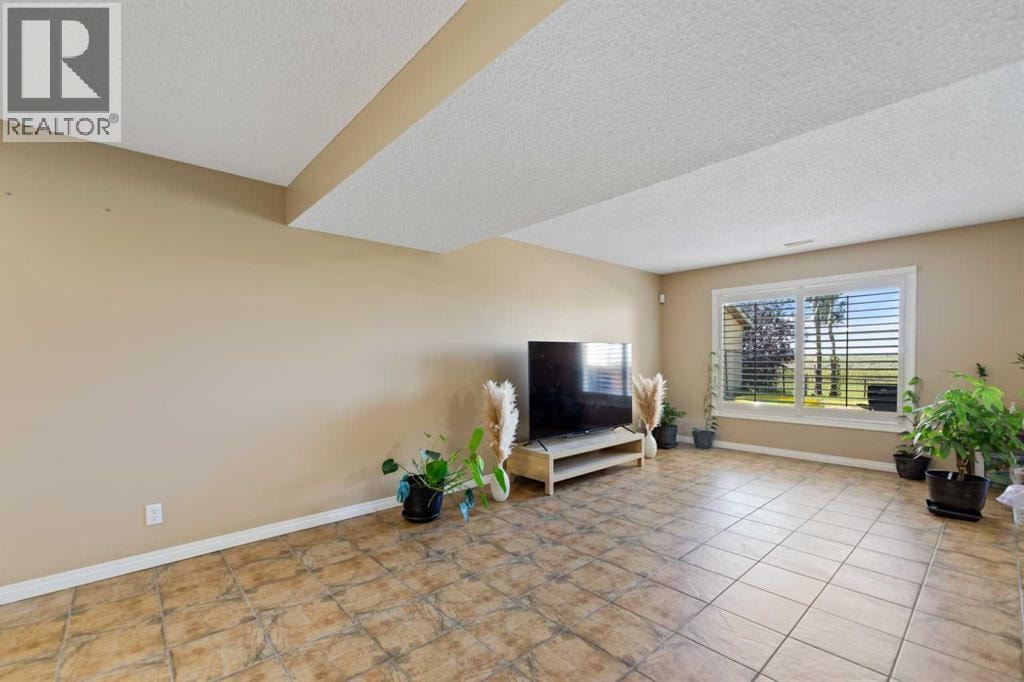 732 1 Avenue — photo 32