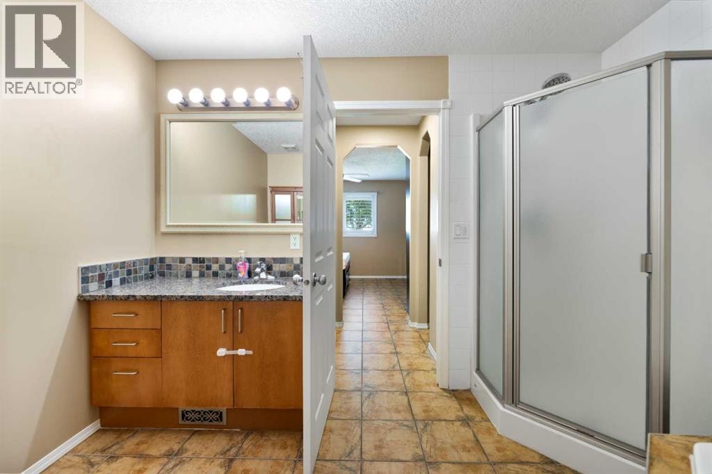 732 1 Avenue — photo 37