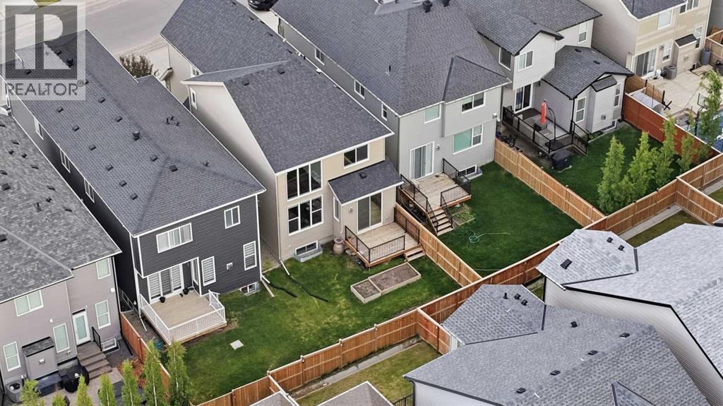 37 Nolanhurst Crescent NW — photo 2
