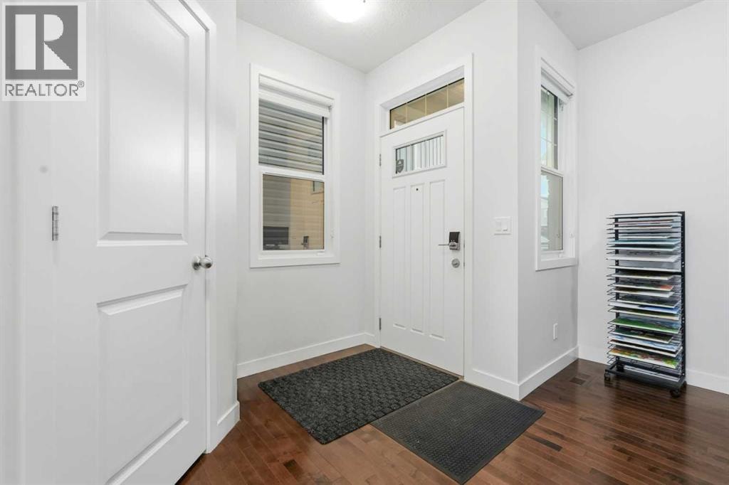 37 Nolanhurst Crescent NW — photo 7