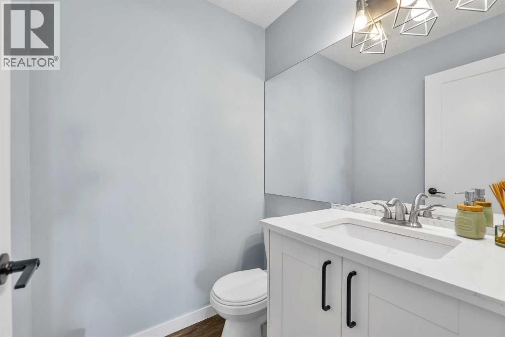 215 Edgevalley Mews — photo 18