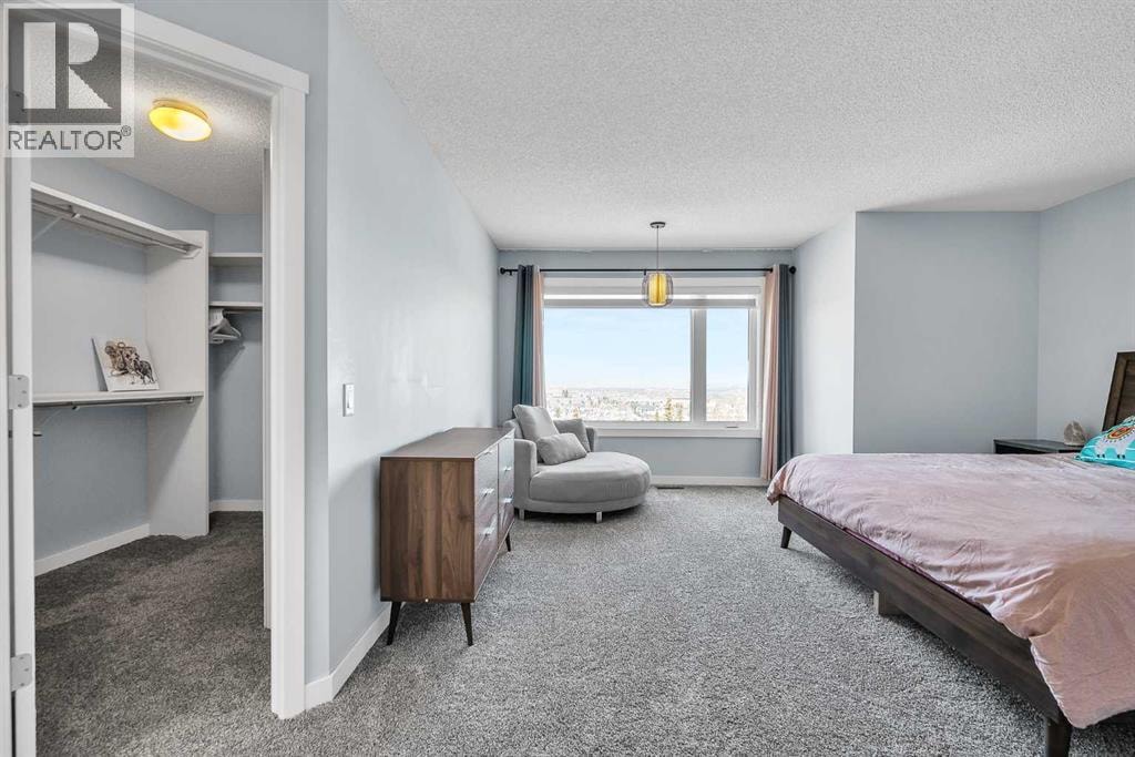 215 Edgevalley Mews — photo 22