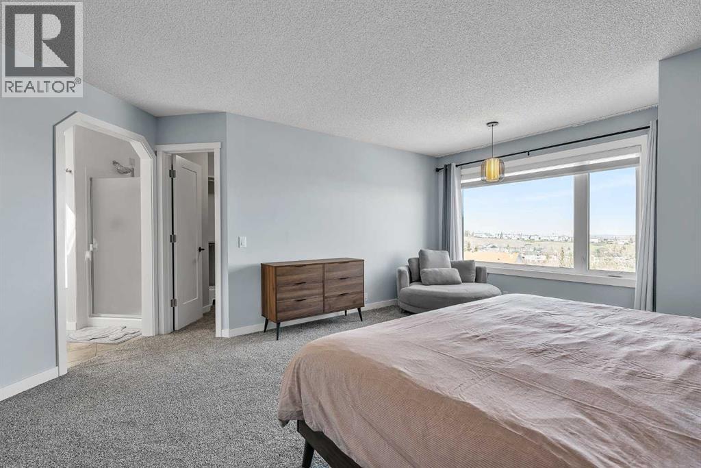 215 Edgevalley Mews — photo 25