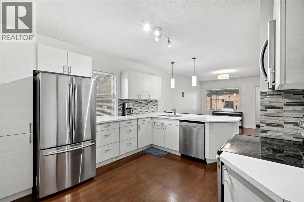 230 8A Street NE — photo 11