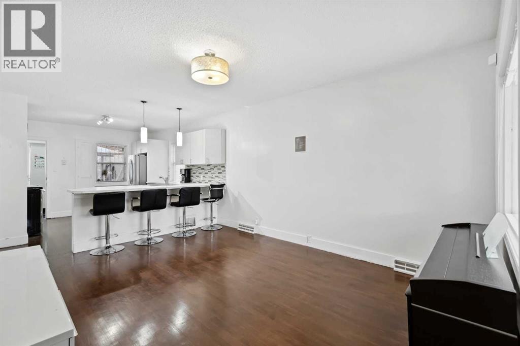 230 8A Street NE — photo 8