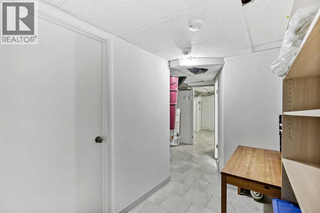 230 8A Street NE — photo 22