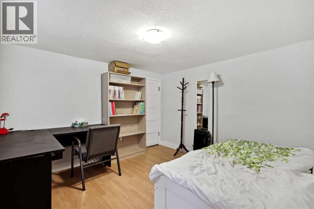 230 8A Street NE — photo 20