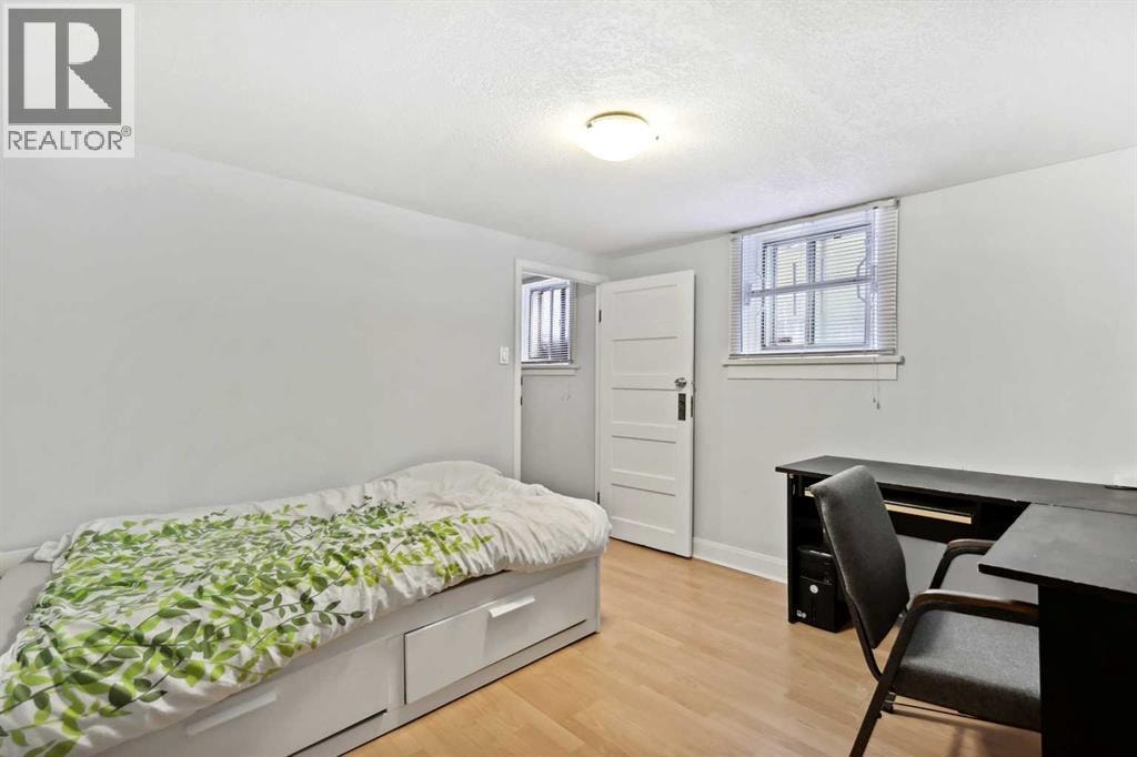 230 8A Street NE — photo 19