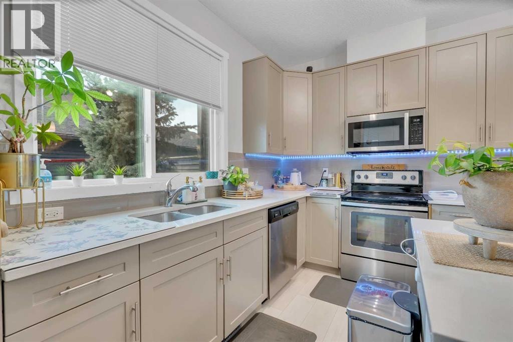 165 Savanna Street NE — photo 11