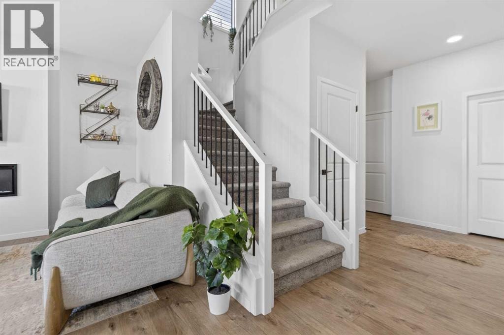 36 Royston Rise NW — photo 8