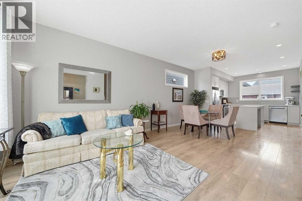 8112 Masters Boulevard SE — photo 3