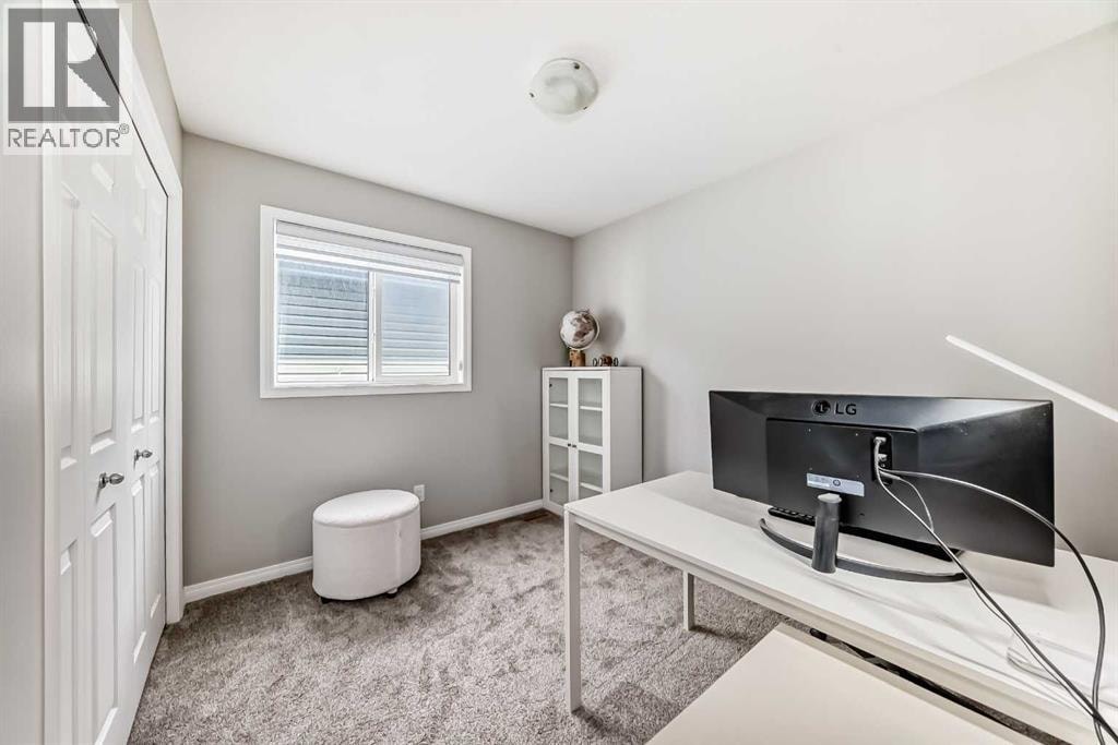 73 Lucas Heights NW — photo 31