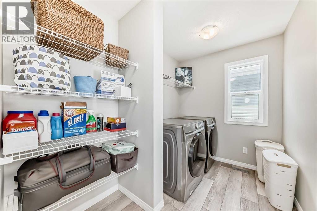 73 Lucas Heights NW — photo 37