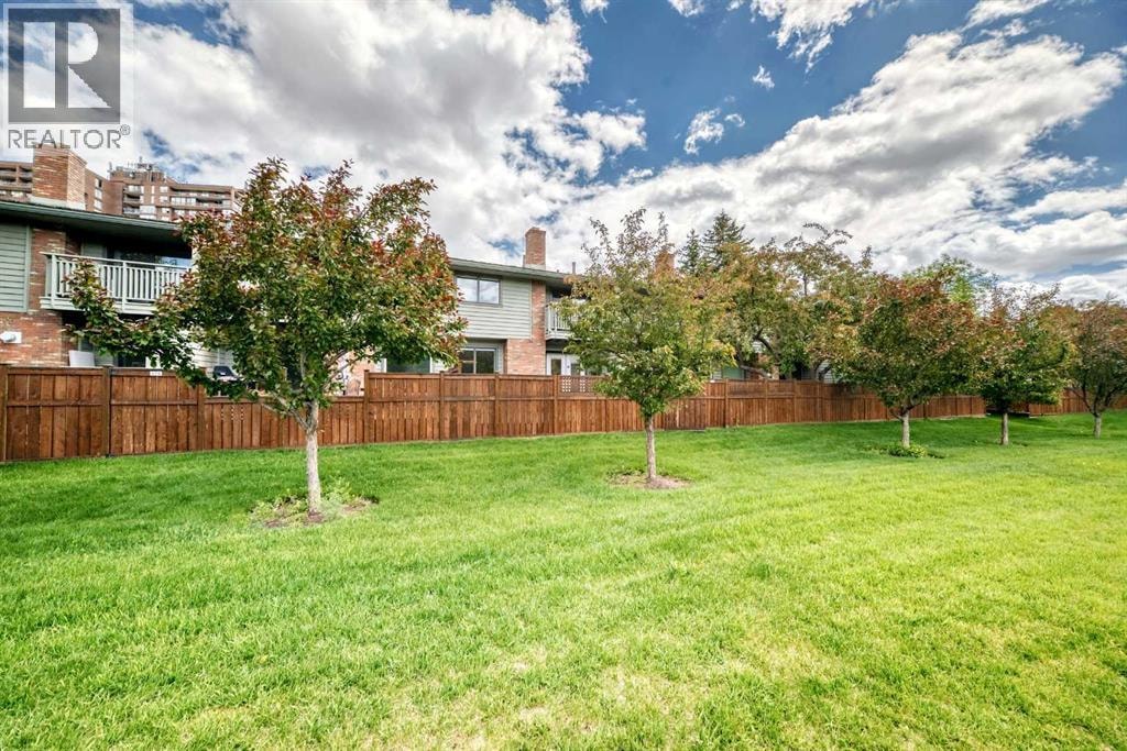 572 Point Mckay Grove NW — photo 34