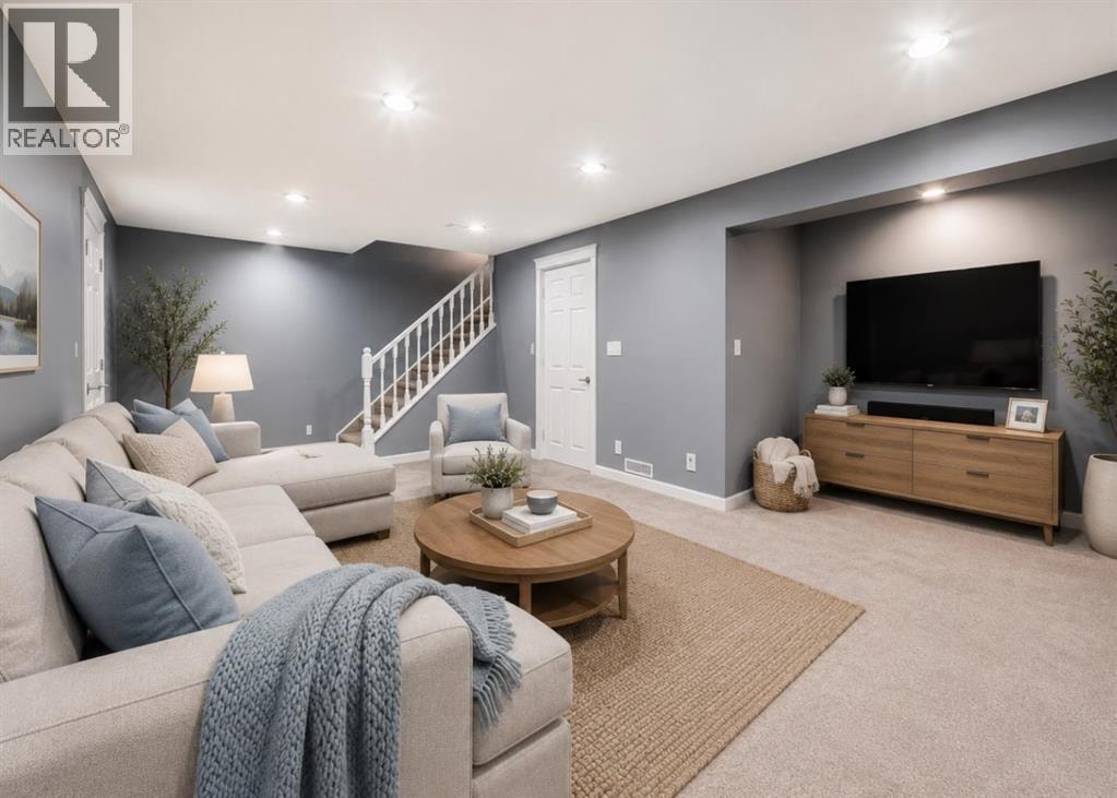 572 Point Mckay Grove NW — photo 13