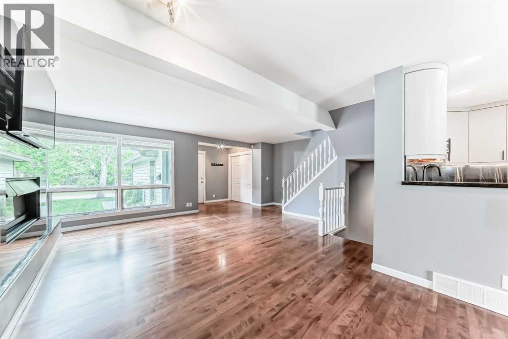 572 Point Mckay Grove NW — photo 24