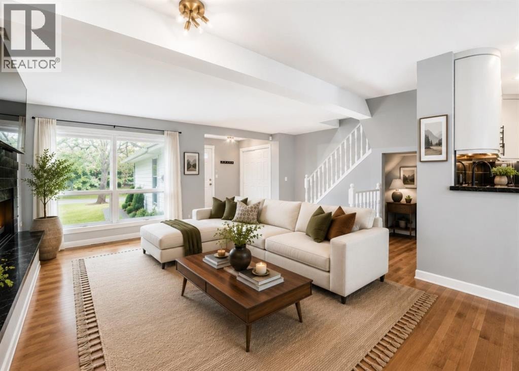 572 Point Mckay Grove NW — photo 4