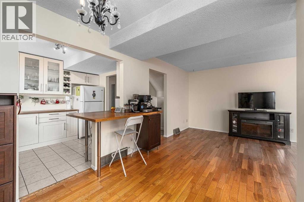 1455 Berkley Drive NW — photo 9