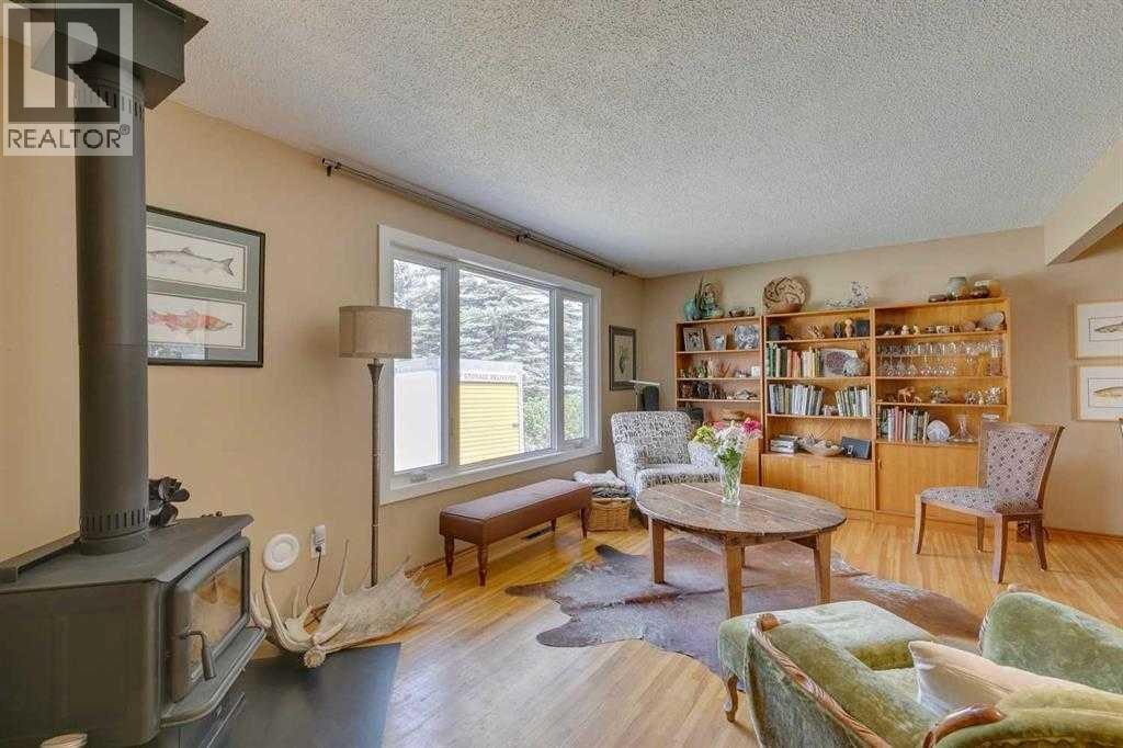 6140 Dalmarnock Crescent NW — photo 3