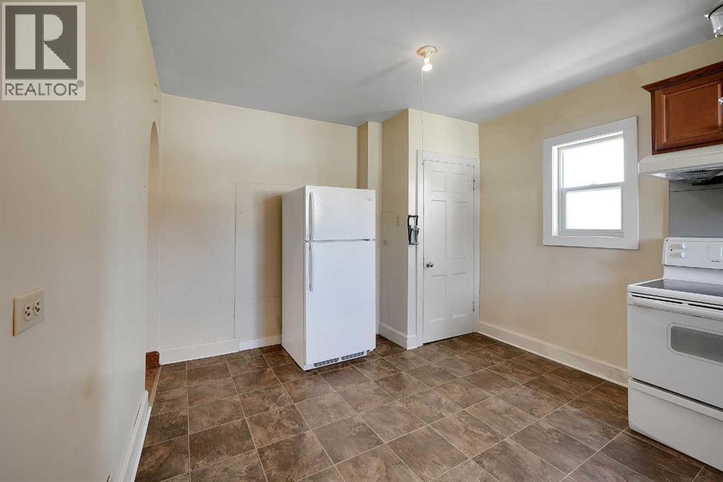 1507 1 Street NE — photo 13