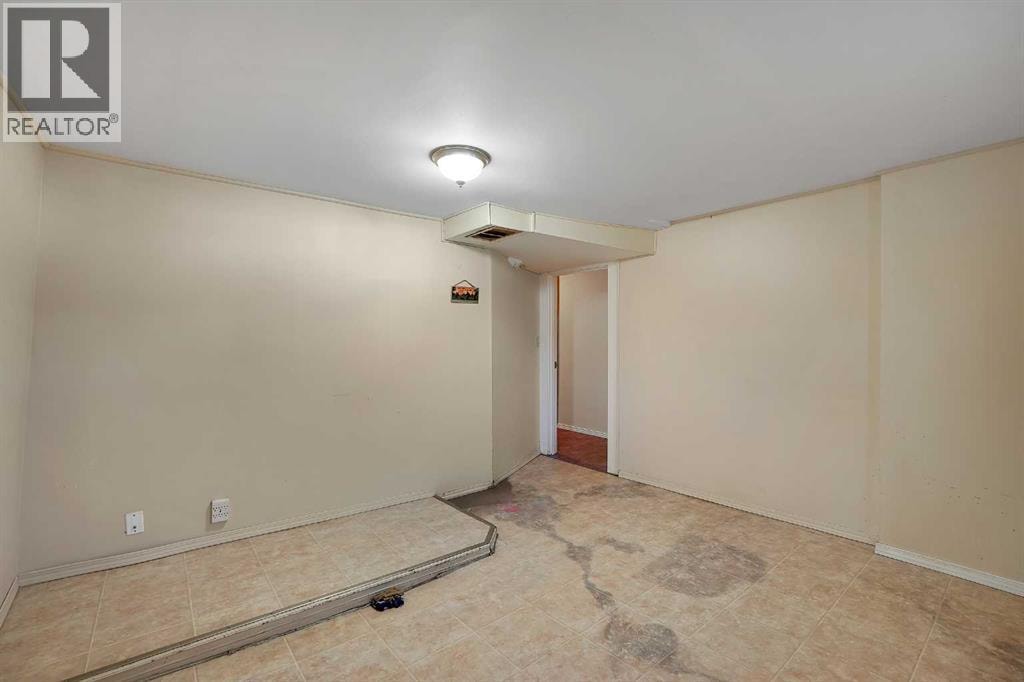 1507 1 Street NE — photo 19