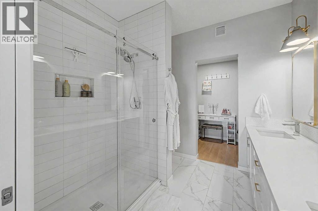 304, 40 Carrington Plaza NW — photo 16