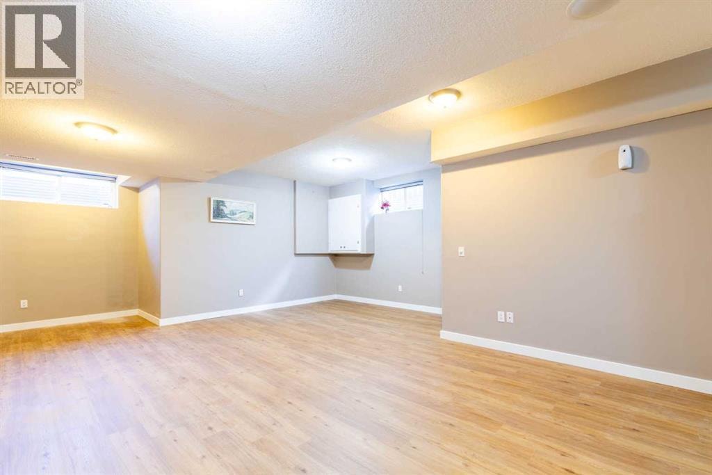 1421 40 Street SW — photo 33
