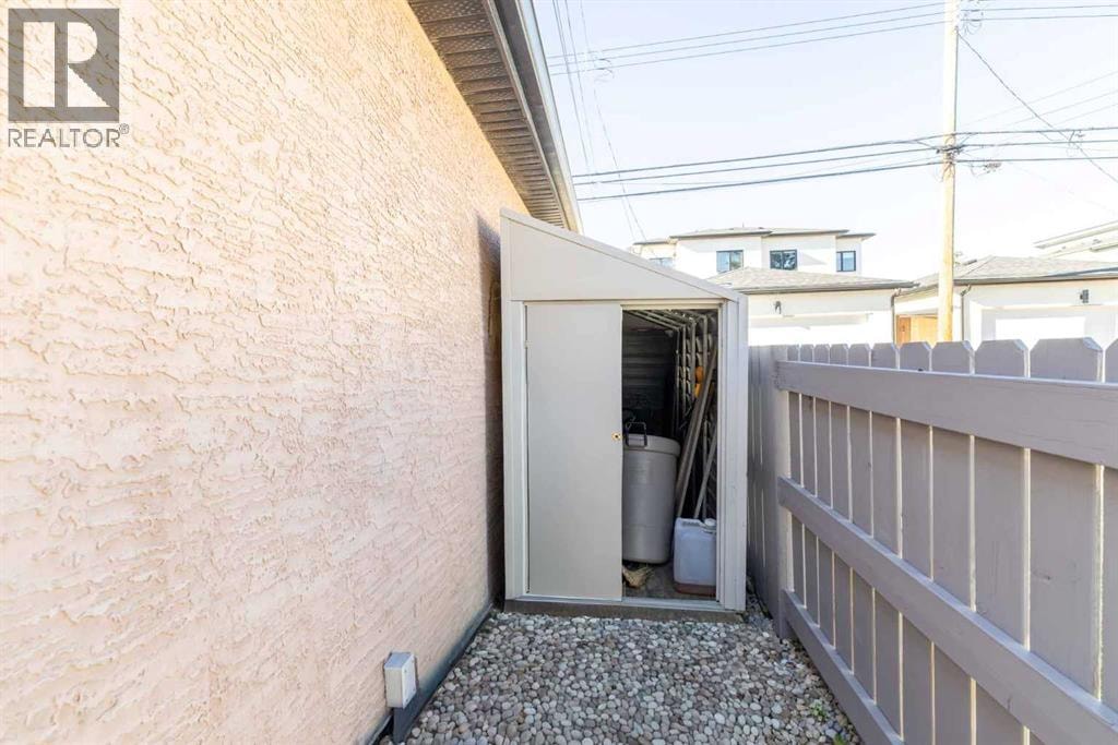 1421 40 Street SW — photo 44