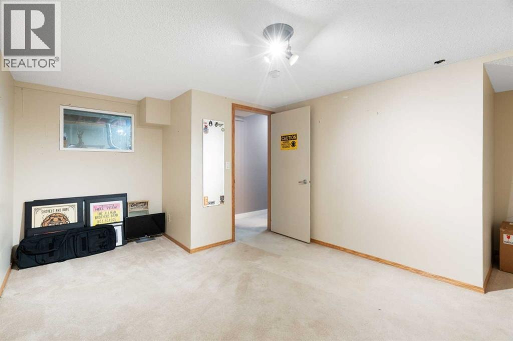 8 Hawkwood Place NW — photo 33
