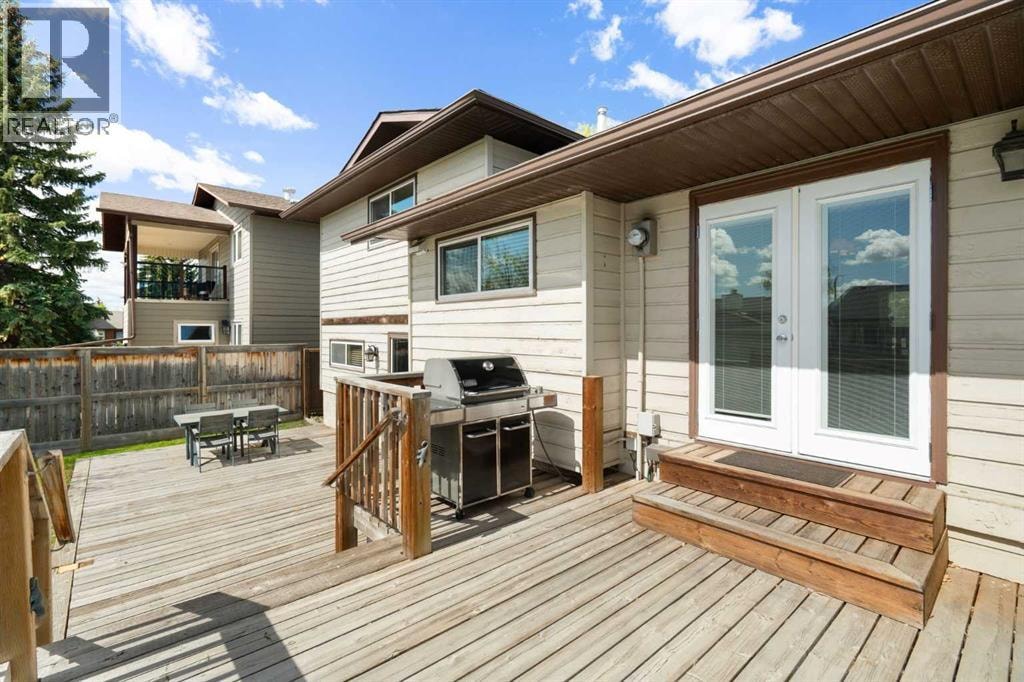 8 Hawkwood Place NW — photo 42