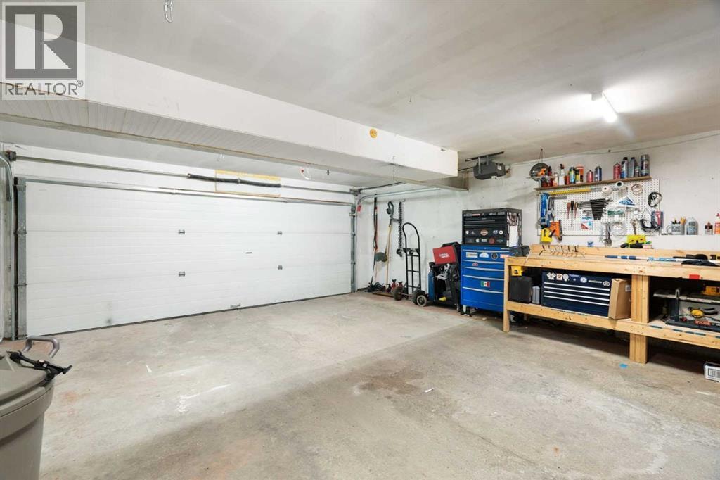 8 Hawkwood Place NW — photo 37
