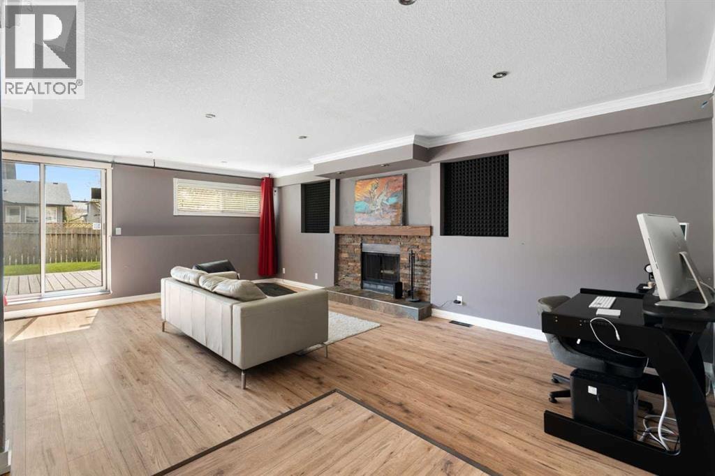 8 Hawkwood Place NW — photo 27