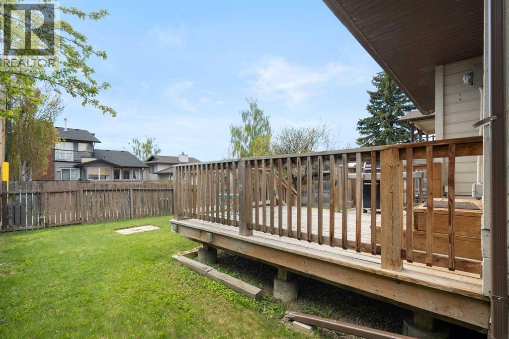 8 Hawkwood Place NW — photo 38
