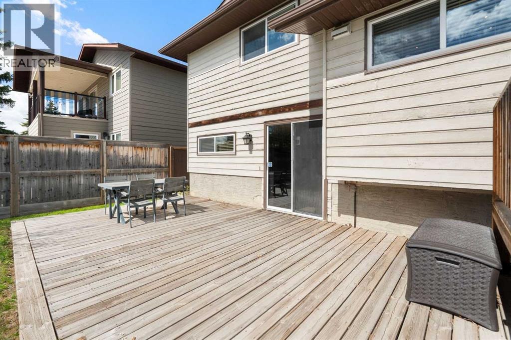 8 Hawkwood Place NW — photo 43