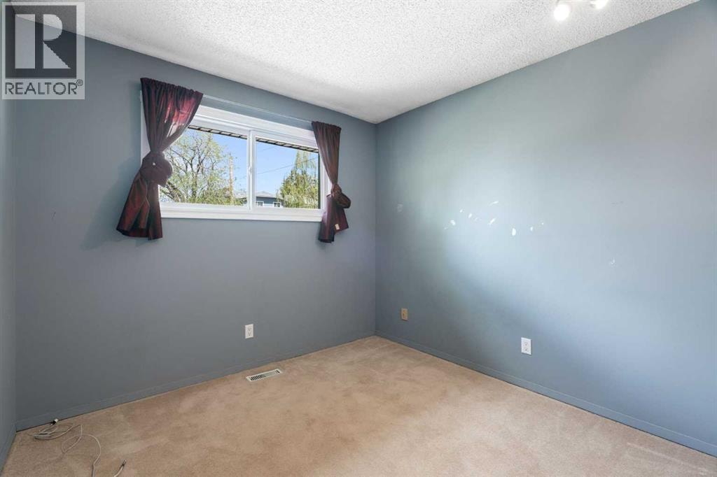 8 Hawkwood Place NW — photo 23