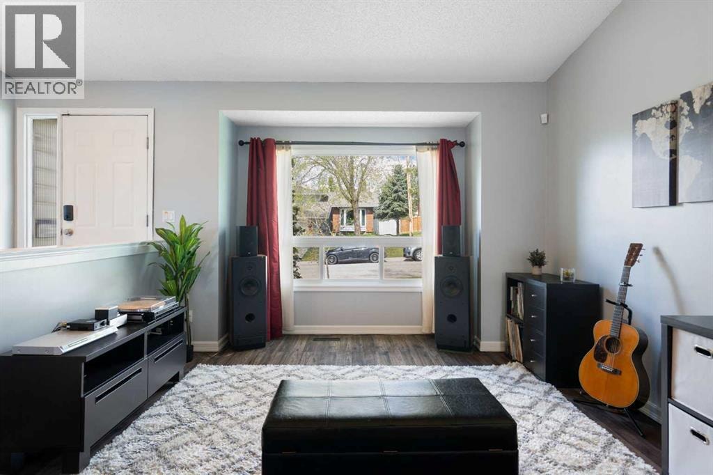 8 Hawkwood Place NW — photo 5