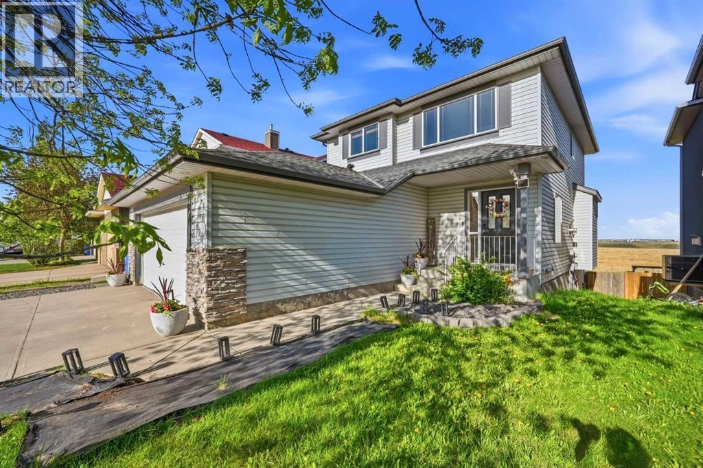 101 Coville Crescent NE — photo 4