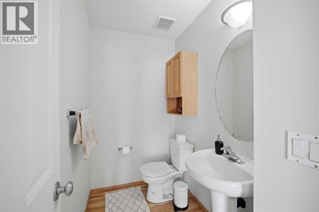 101 Coville Crescent NE — photo 24