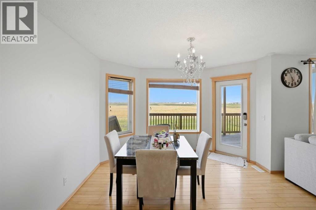 101 Coville Crescent NE — photo 22