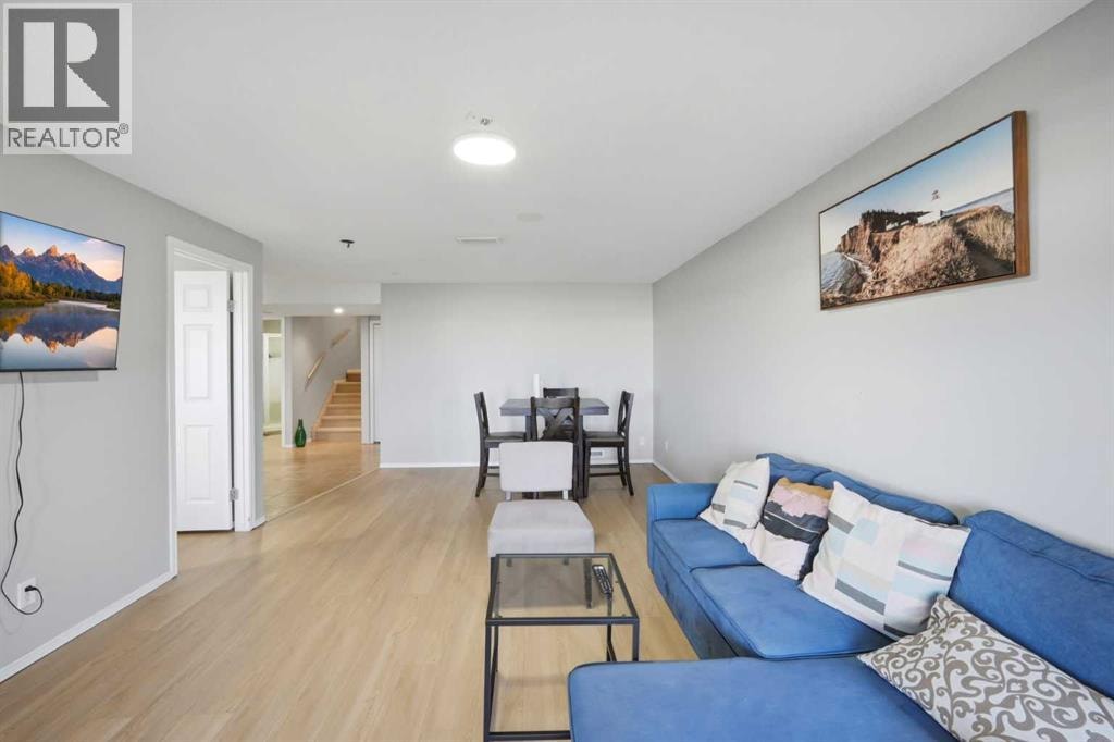 101 Coville Crescent NE — photo 37
