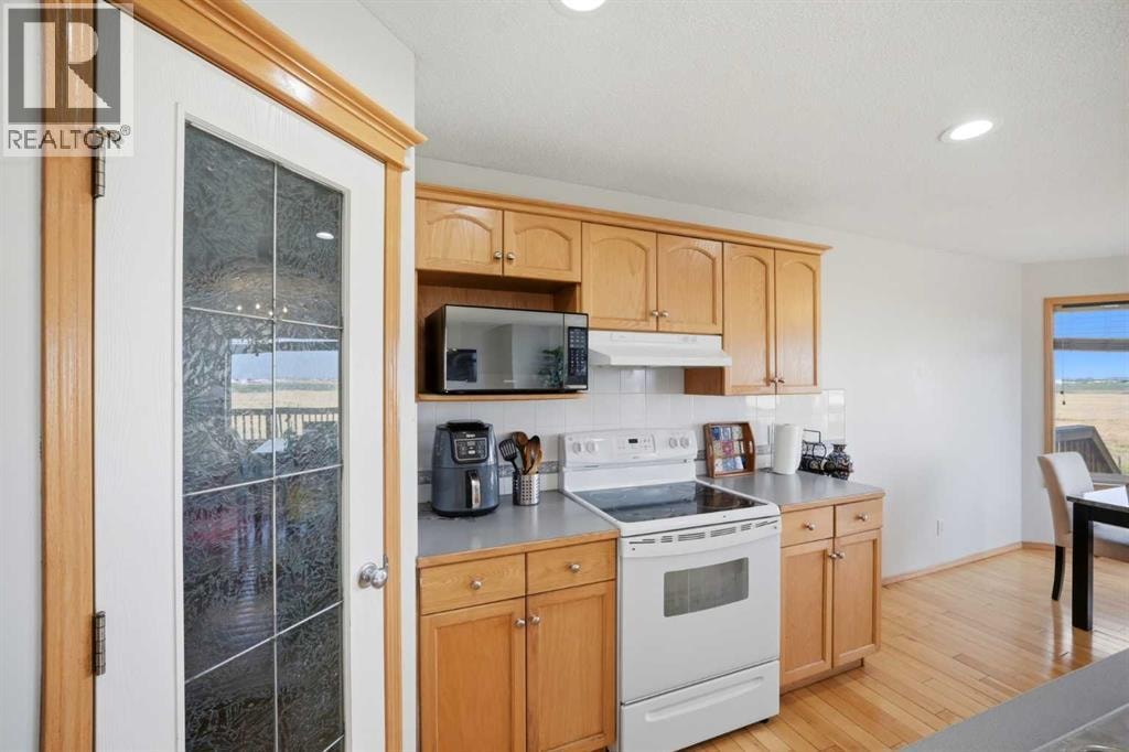 101 Coville Crescent NE — photo 20