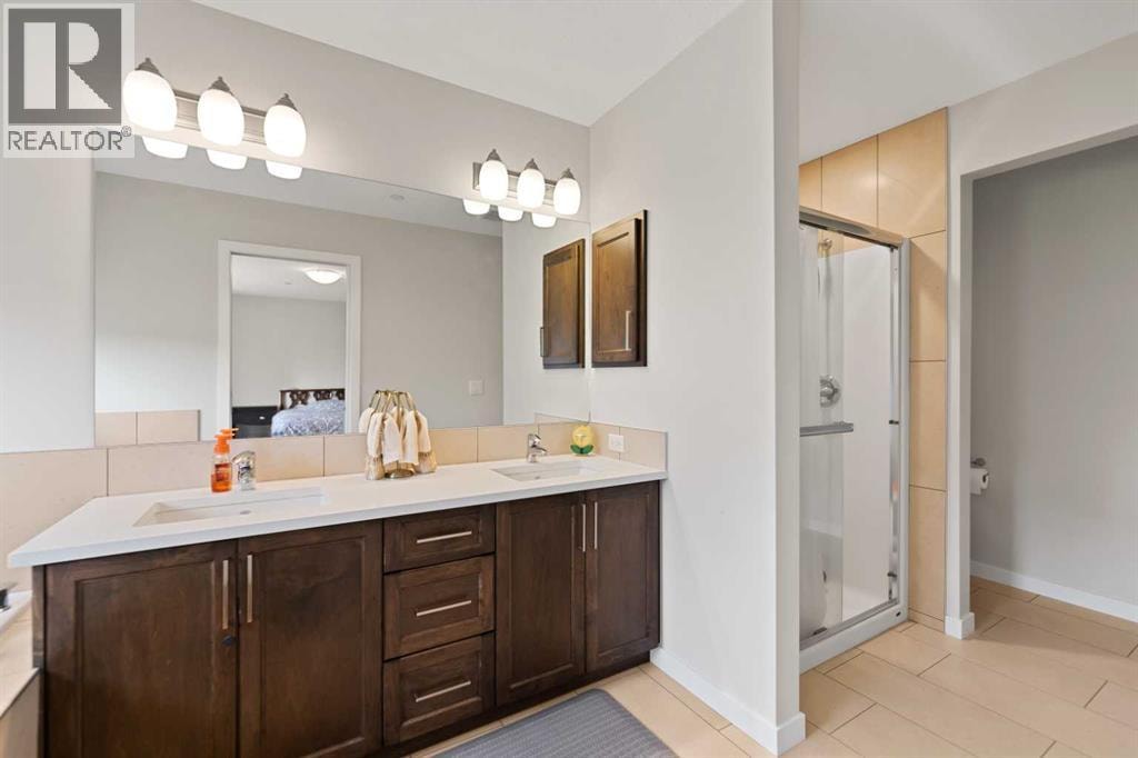 249 Lucas Crescent NW — photo 11