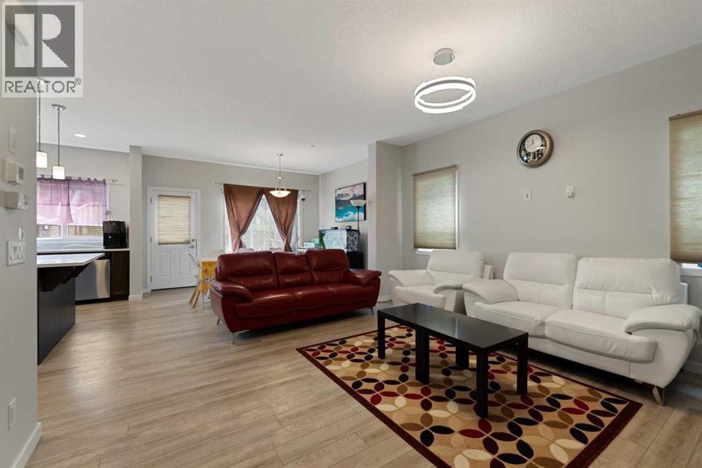 249 Lucas Crescent NW — photo 7