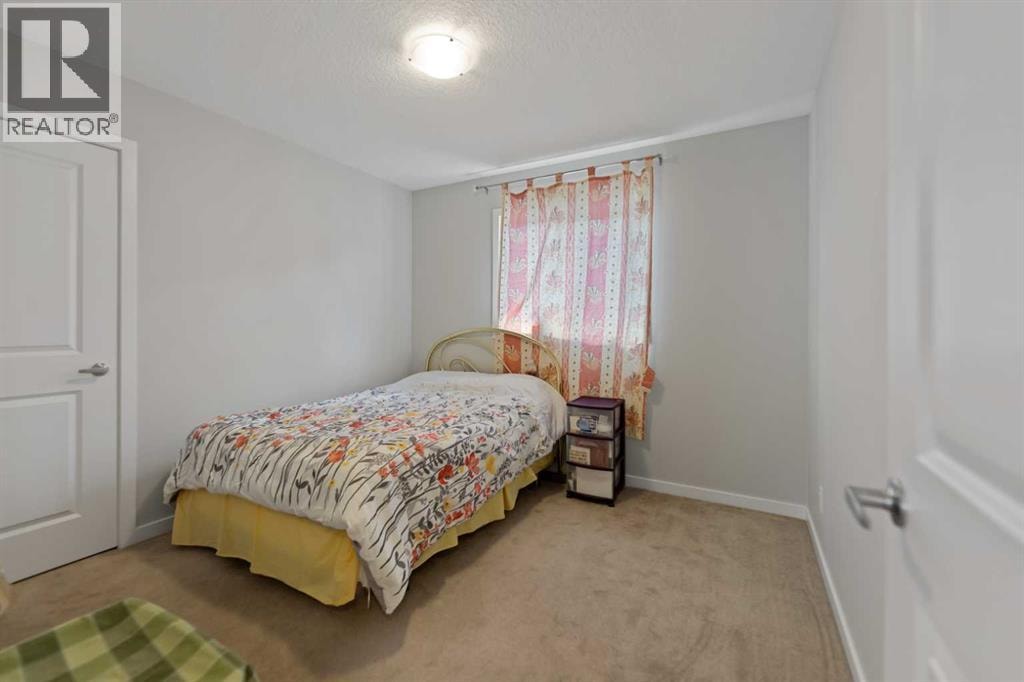 249 Lucas Crescent NW — photo 13