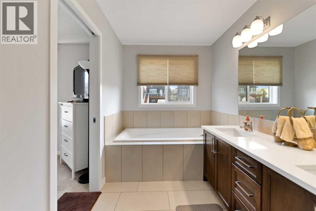 249 Lucas Crescent NW — photo 10