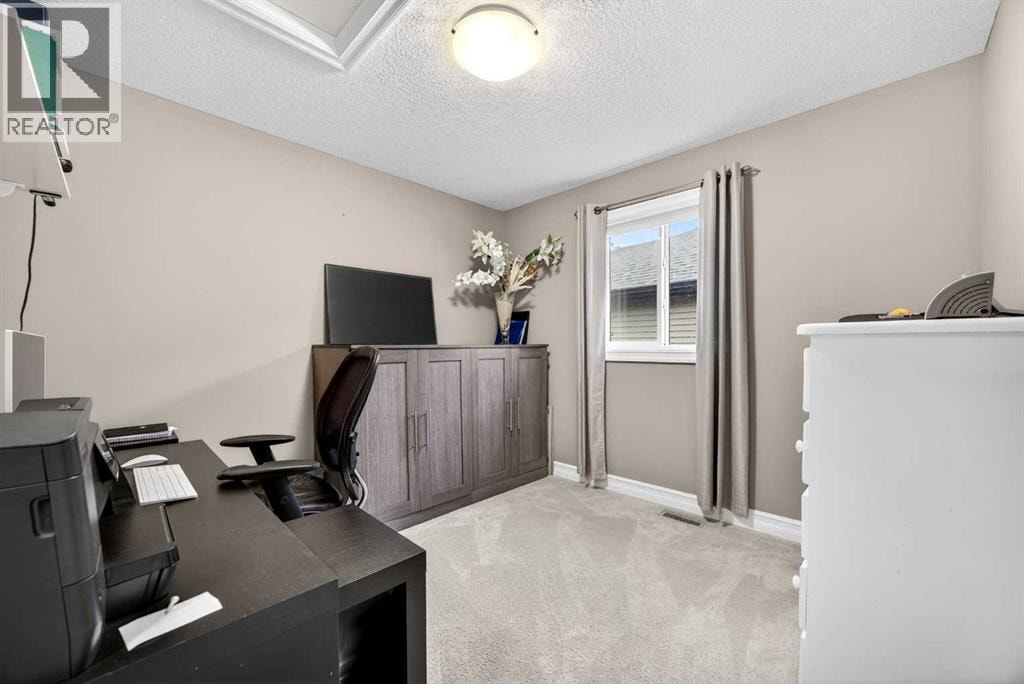 39 Nolanfield Crescent NW — photo 32