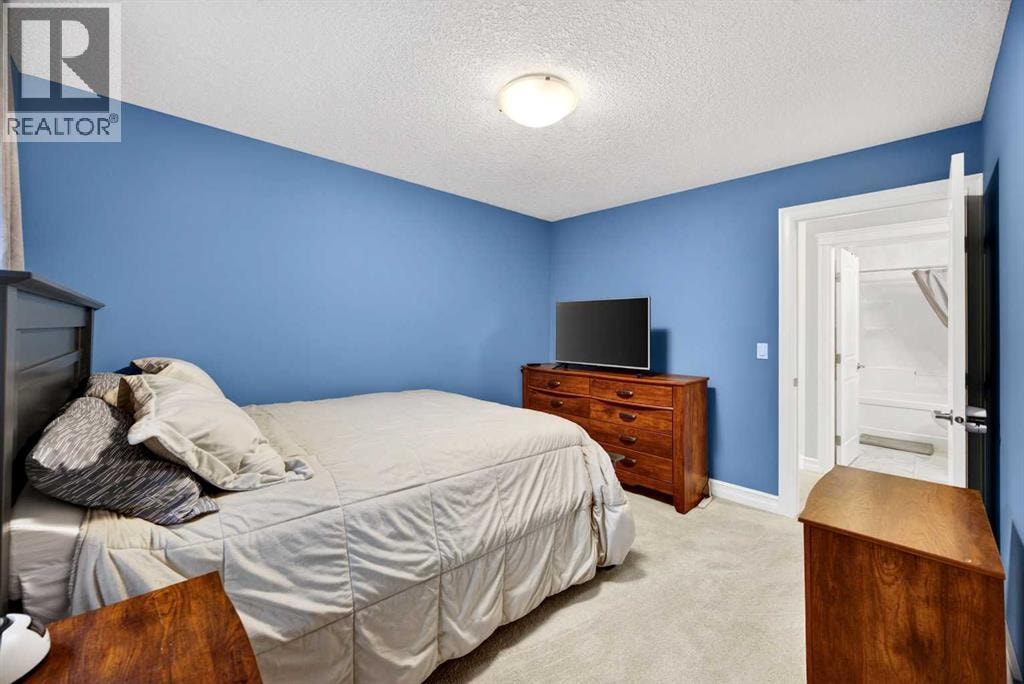 39 Nolanfield Crescent NW — photo 31