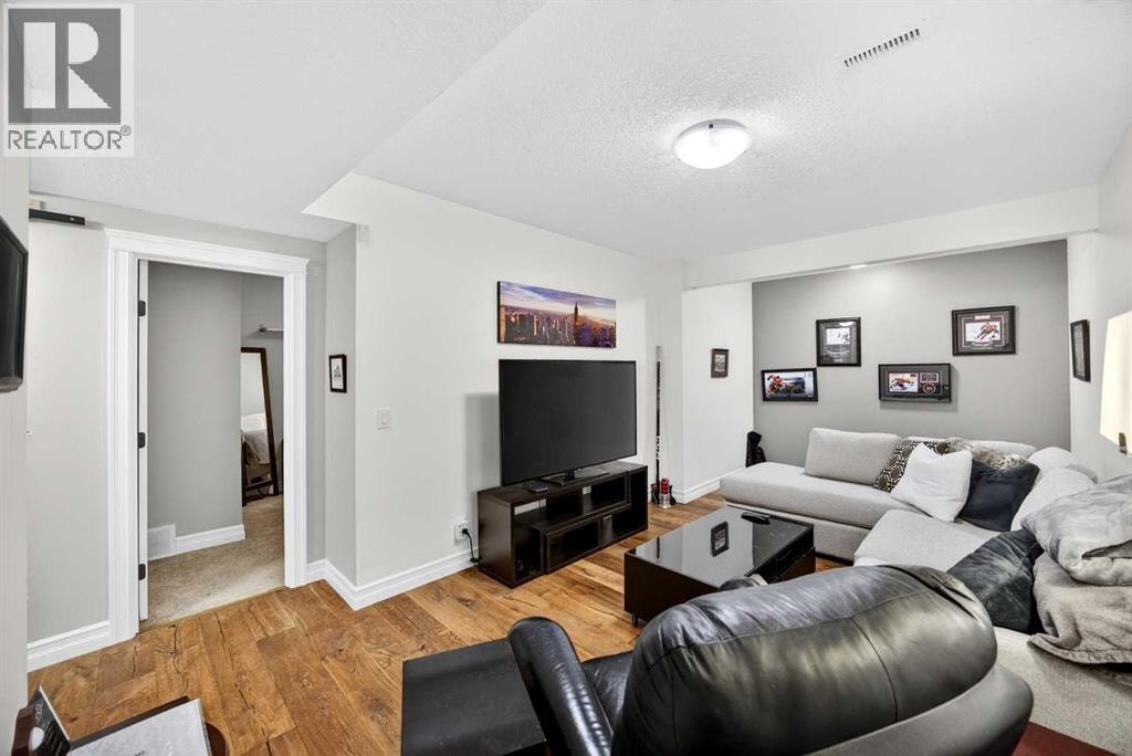 39 Nolanfield Crescent NW — photo 38