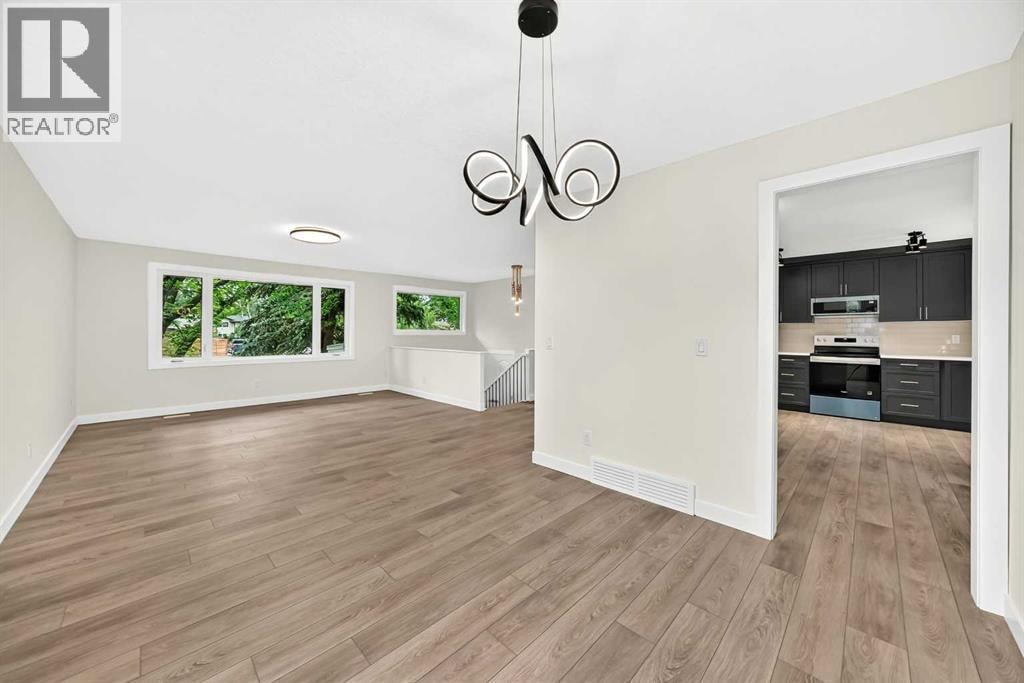 4016 37 Street NW — photo 9